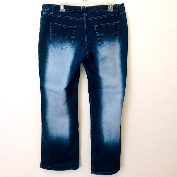 NO BOUNDARIES Dark & Light Wash Straight Legged Jeans - Picture 2 of 5